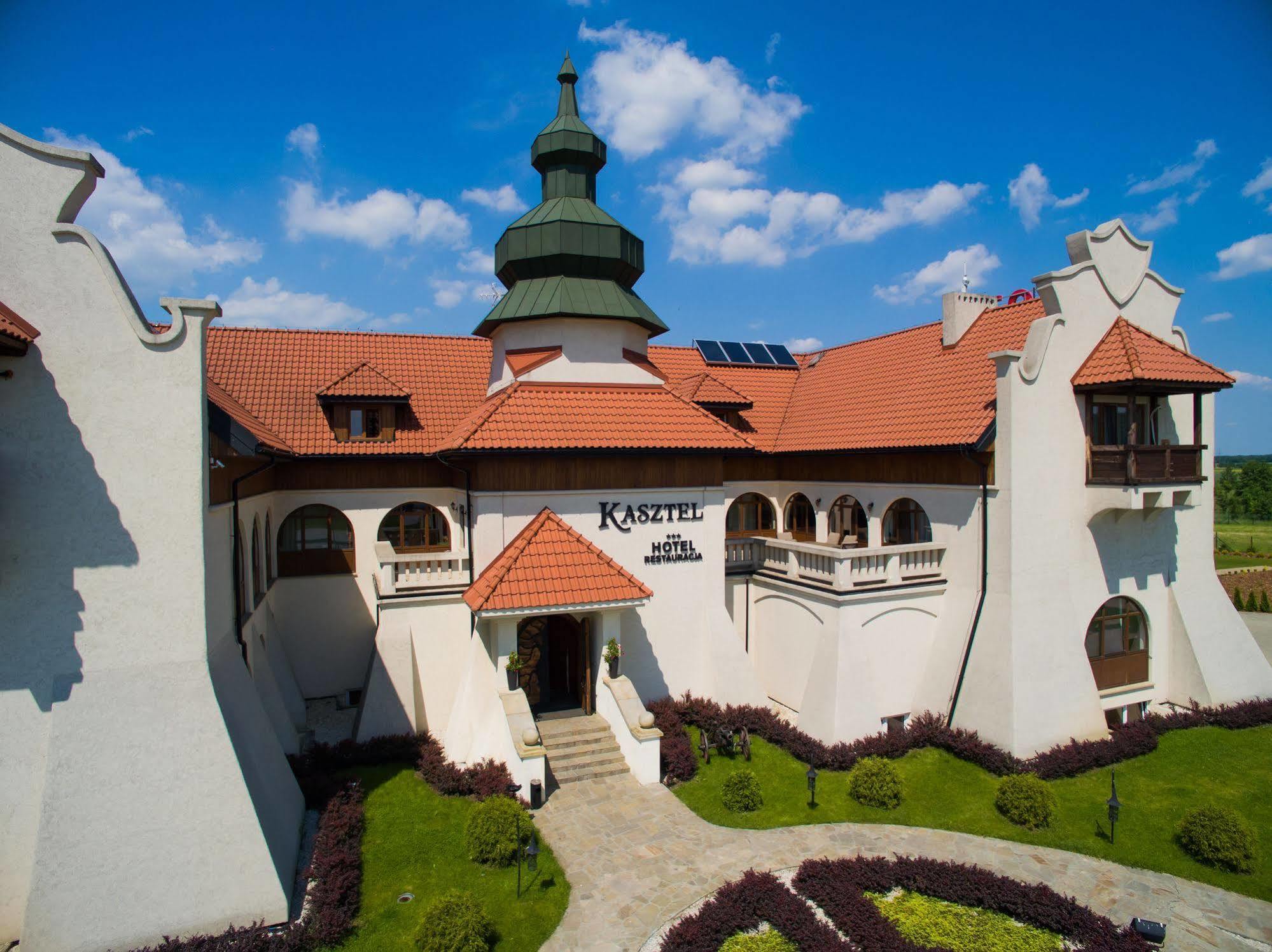 Hotel Kasztel Rzezawa Dış mekan fotoğraf